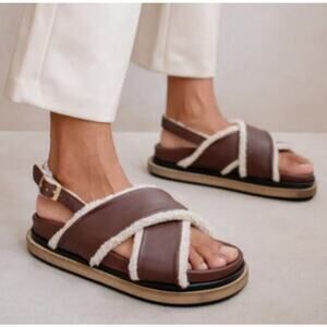 Alohas Women's Marshmallow Leather Fuzzy Shearling Sandals Size 38 EU/ 7-7.5 US